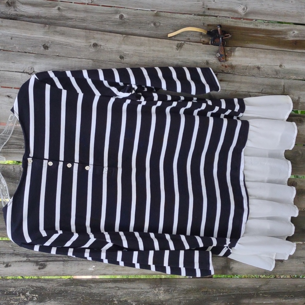 Ladies Tunic with Sheer Flounce Bottom - Picture 8 of 10